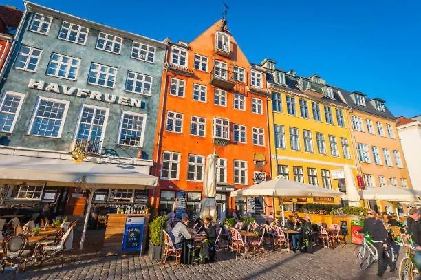 Stay Central - Steps From Tivoli & Nyhavn Copenhaga 0*,  Dinamarca